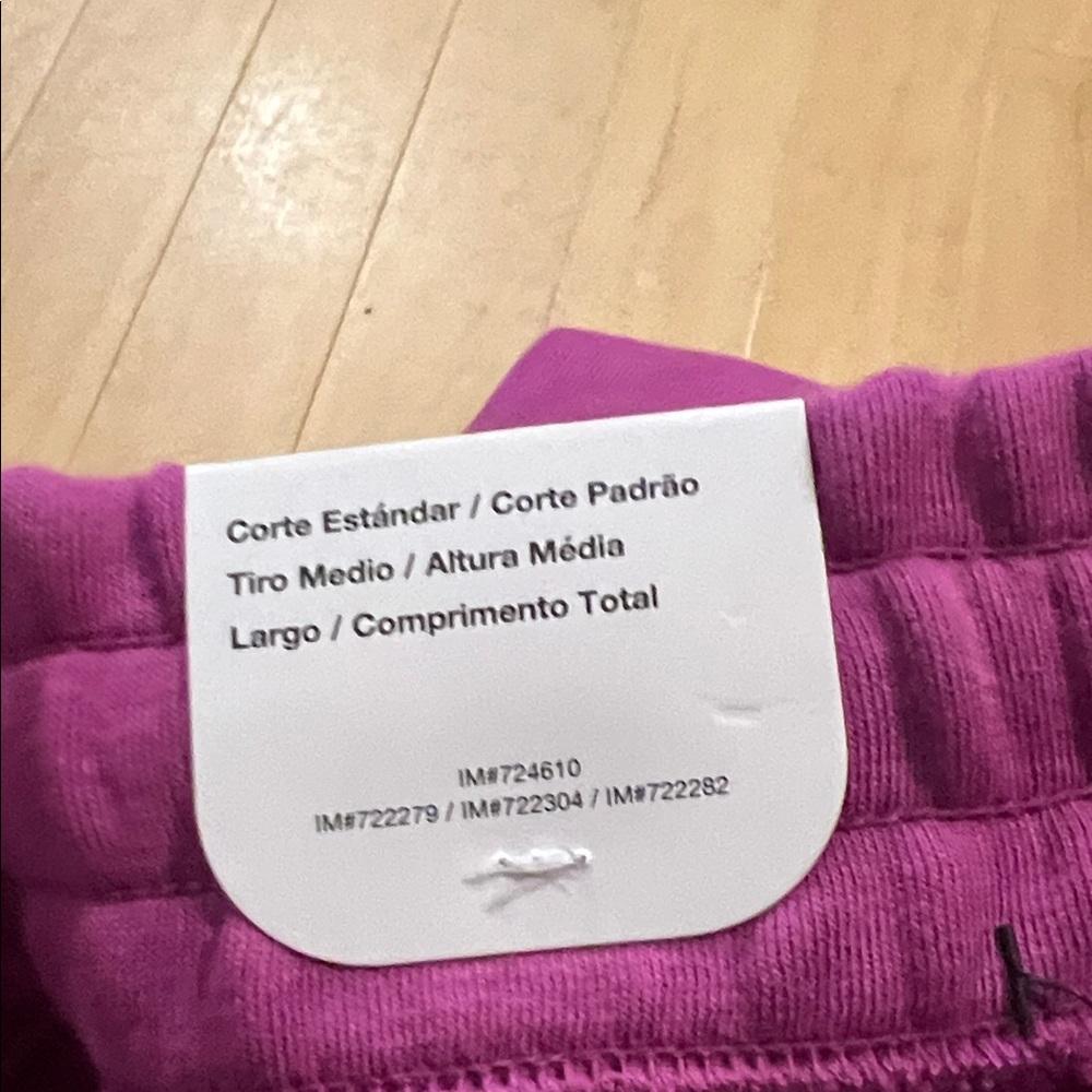 Nike Women's Purple Tech Fleece Jogger Pants XL - Picture 9 of 9